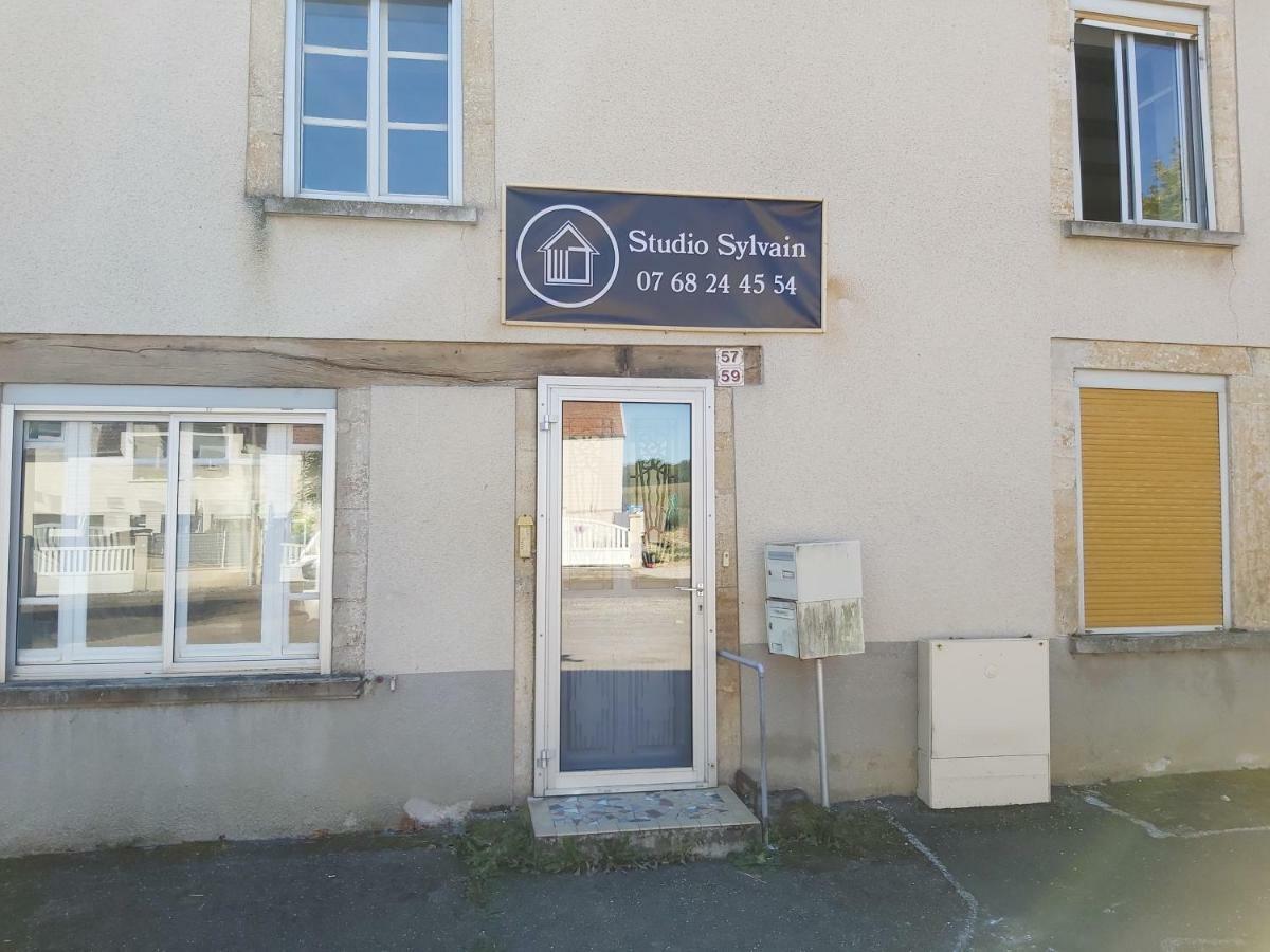 Studio Sylvain Neuilly-l'Eveque Exterior foto